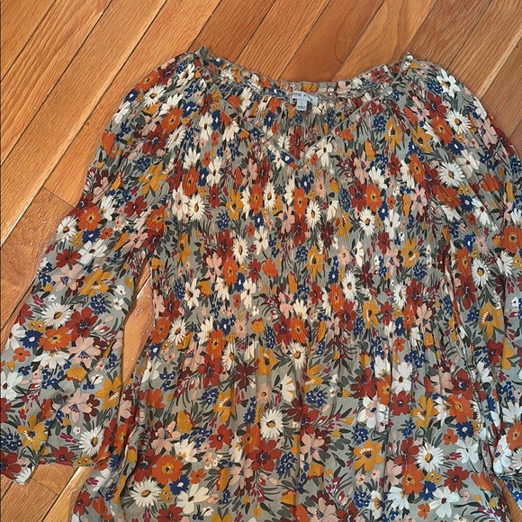 Floral Ruffle Blouse - Picture 3 of 10